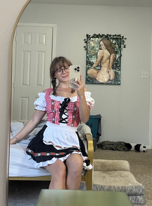 GbQMhRqWwAAAcps.jpg_small